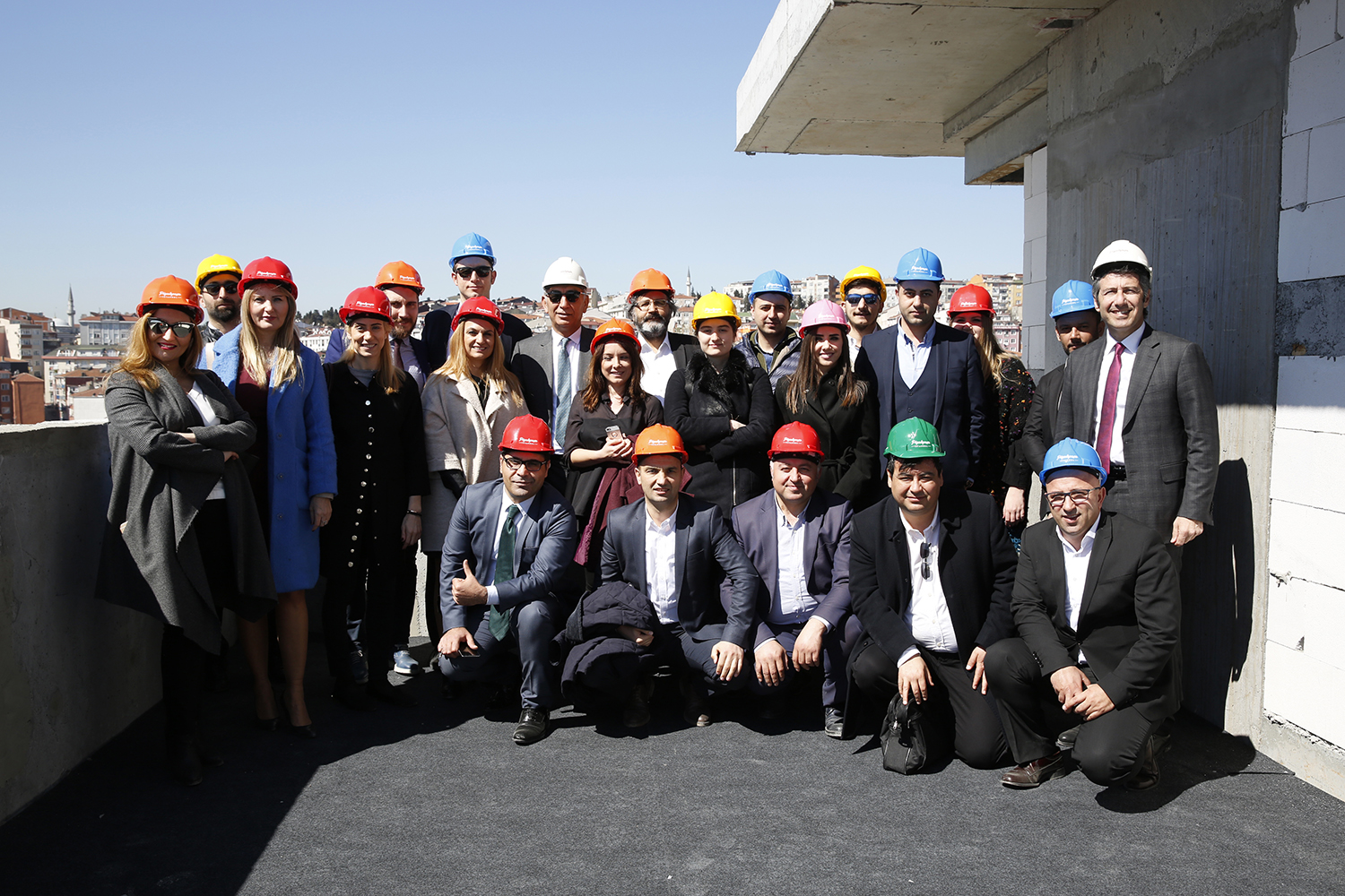 Başını taşlara vurmak istemeyen bugün konut alır