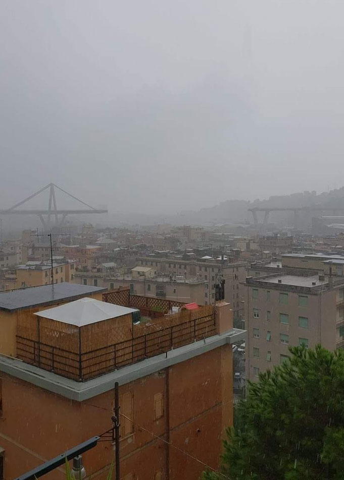 İtalya'da köprü faciası! Otoyol köprüsü böyle çöktü...