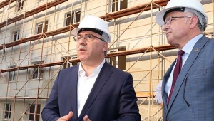 TOKİ Başkanı Turan Rize’deki kentsel dönüşüm projesini inceledi