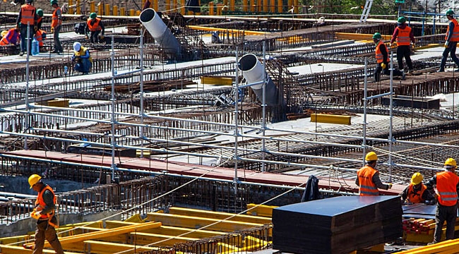 384 Bin kişi Bakanlıktan aldığı Geçici Ustalık Yetki Belgesi ile çalışıyor.