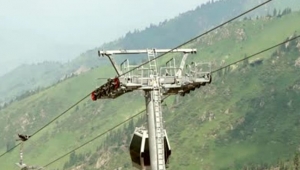 Alp dağlarında teleferikte tam 110 kişi mahsur kaldı