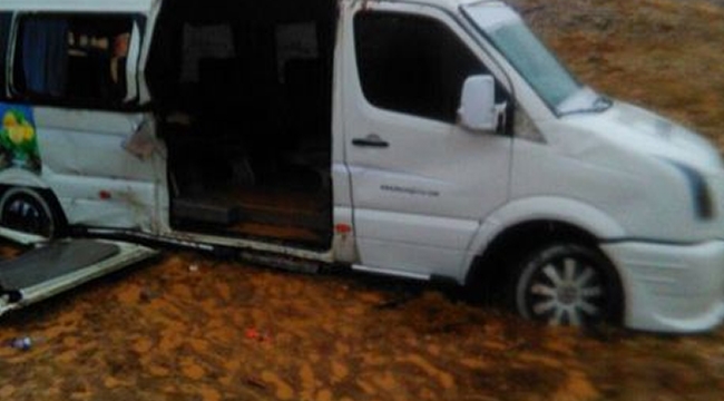 Düğün dönüşü Mersin'de feci trafik kazası! Minübüs şarampole uçtu: 2 ölü, 10 yaralı
