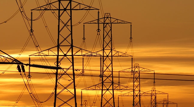 Elektrik kesintileri 4.2 milyar TL yatırımla son bulacak, arızalar SMS'le çözülecek