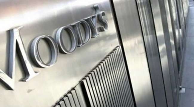 Moody's yaptı yapacağını Türkiye'nin kredi notunu düşürdü