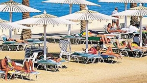 Turizm gelirleri geçen yıla oranla yüzde 32.7 düştü
