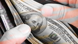 Dolar fiyatı 3.32 ile tarihi rekora gidiyor