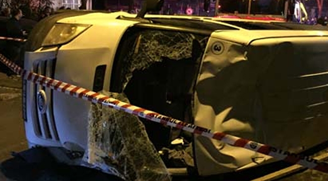 İstanbul'da feci kaza! Servis minibüsü devrildi: 6 yaralı