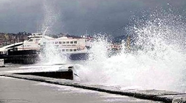 İstanbul'da İDO seferleri lodos nedeniyle iptal edildi