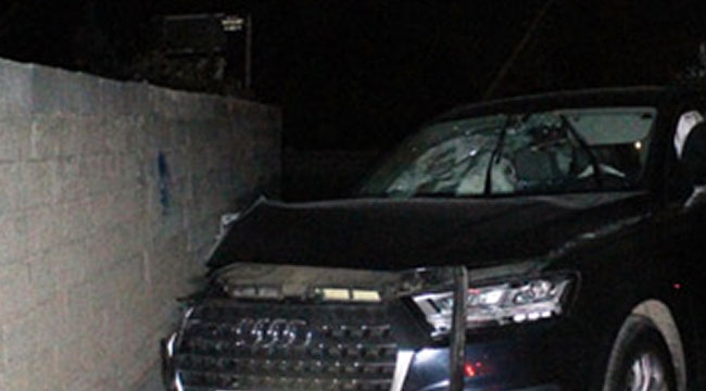 Lüks cip kontrolden çıktı, feci biçimde elektrik direğine çarptı