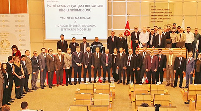 İstanbul'da firma sahiplerine teşekkür plaketi