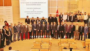 İstanbul'da firma sahiplerine teşekkür plaketi