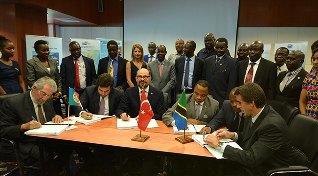 O ülkedeki hızlı tren hattını Yapı Merkezi inşa edecek