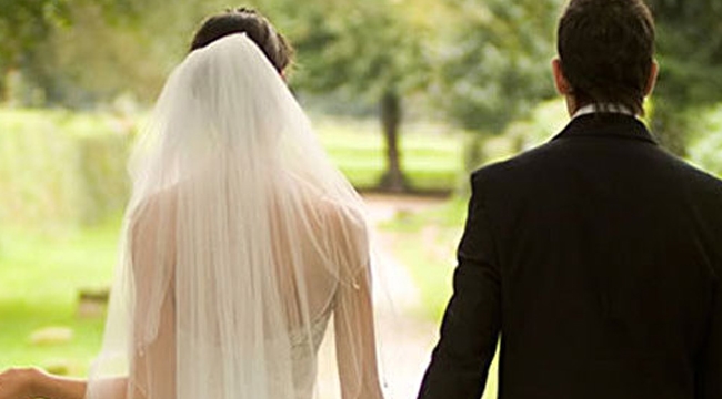 25 yıl evli kalan kadına emeklilik yolu açılıyor