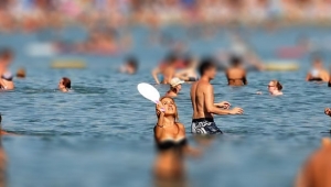 Antalya'da akın akın gelen Rus turistler rekor kırdı