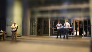 İstanbul Bakırköy'de bir AVM'de gece yarısı kuyumcu soygunu