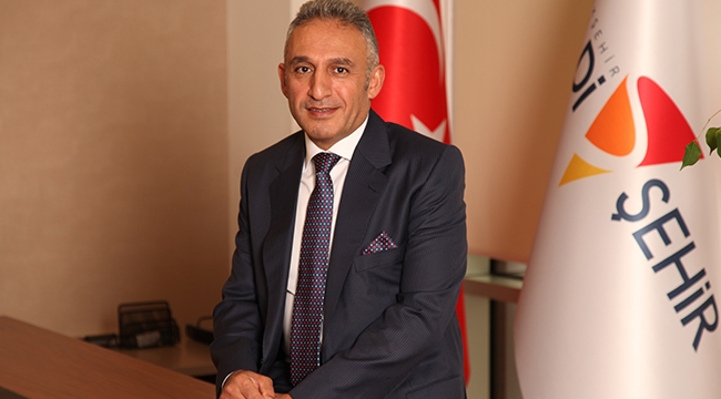 Yüksel Akgül, "karanlığa hiç düşmedik, bugün olduğu gibi yarın da önümüz aydınlık"