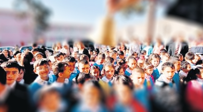 17 milyon öğrenci için ders zili çaldı