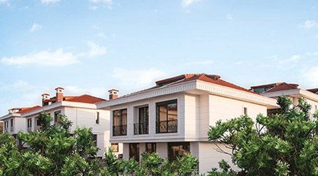 Asrın Konakları Marina'da CNR Emlak fuarına özel villa alana Jeep hediye