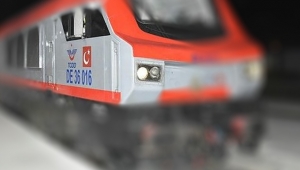 Demir İpek Yolu'nda ilk tren Kars'a ulaştı