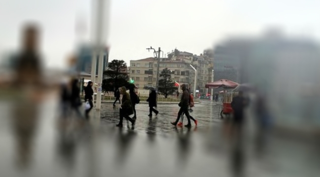 İstanbul'a şiddetli yağış uyarısı: Meteoroloji ve AKOM bu akşam saatlerine dikkat çekti