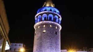 Otizm Farkındalığı için İstanbul'da mavi ışık yakıldı