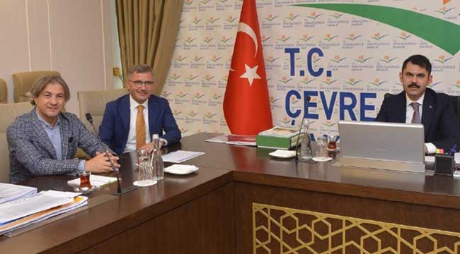 Bakan Kurum Üsküdar ve Beyoğlu Belediye Başkanları ile görüştü