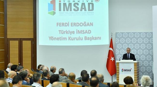 Türkiye İMSAD  "Fırtınalı havada dümende olmak"