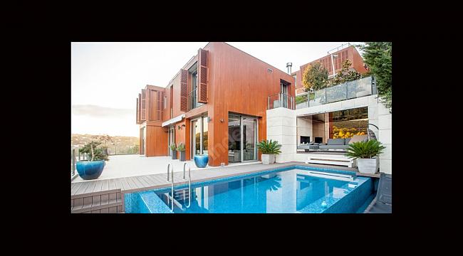 Mustafa Sandal, 29 milyona 4 katlı lüks villasını satıyor