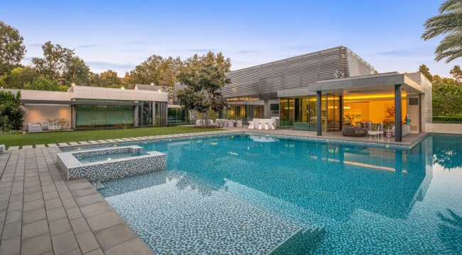 Adnan Şen'e ait o lüks villa anca 50 Milyon Dolar eder