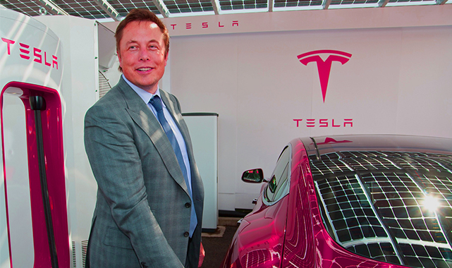 Elon Musk servetini katlıyor! Tesla 100 Bin sipariş aldı, Musk milyar Dolarları ile Exxon'u solladı...