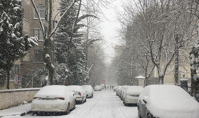 Bugün plan yapanlar için hava durumu uyarısı! İstanbul için saat verildi: Sakın dışarıya çıkmayın...