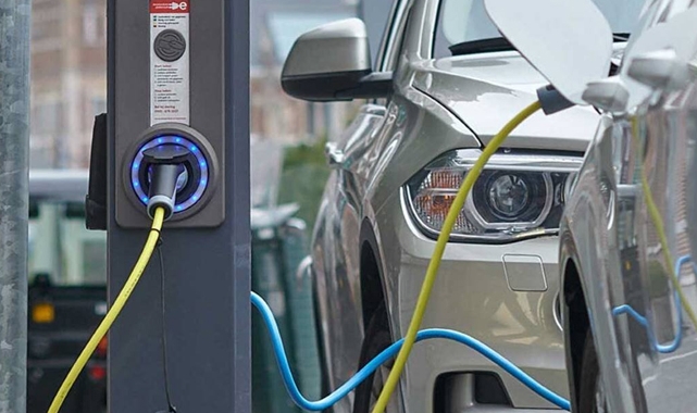 Elektrikli otomobillere sağlanacak şarj alt yapısı için yönetmelik Resmi Gazete'de