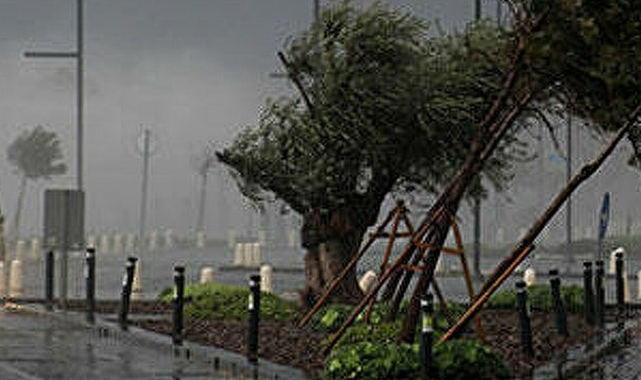 Valilikten fırtına uyarısı! İstanbul'da yarına dikkat...