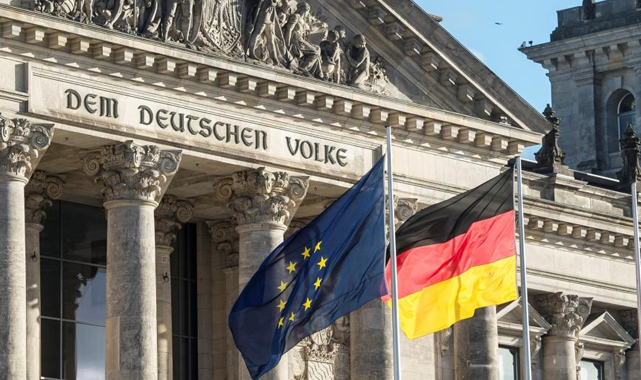 S&amp;P raporunda Almanya için resesyon uyarısı geldi