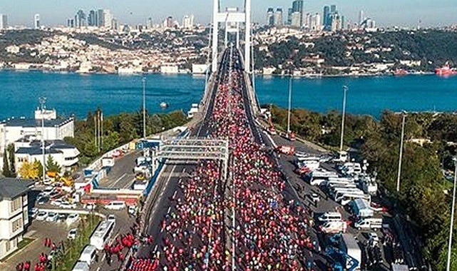 İstanbul'da Maraton trafiği! Trafik ne zaman açılacak, kapatılan yollar saat kaç gibi açılacak?