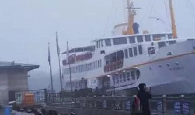 İstanbul'da lodos uyarıları peş peşe geldi! Vapur ve deniz otobüsü seferleri iptal edildi