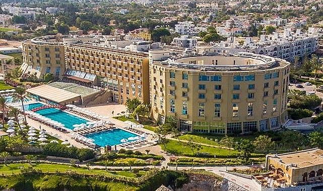 #AKFGY Kıbrıs Girne Merit Park hotel satışını tamamladı!