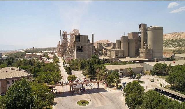 OYAK Çimento tüm fabrikaları tek çatı altında birleştirdi