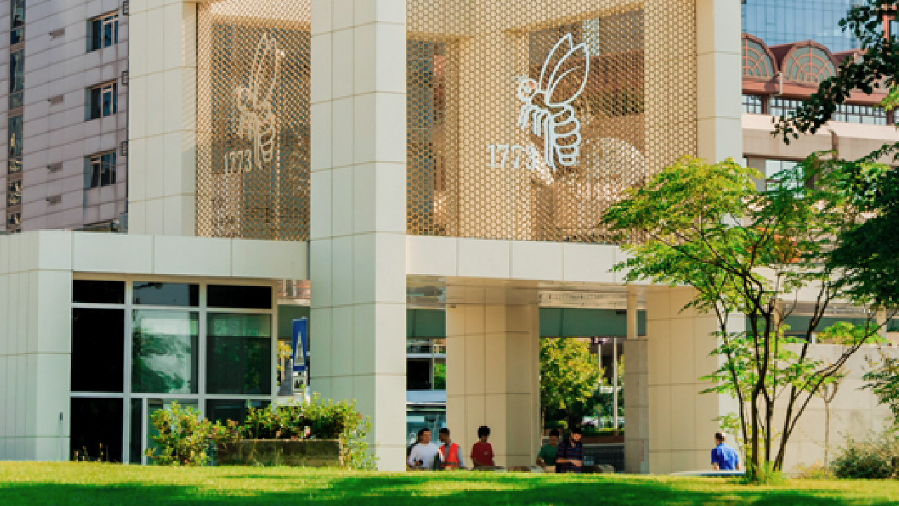 İstanbul'da İTÜ yerleşkesi alev alev yanıyor!