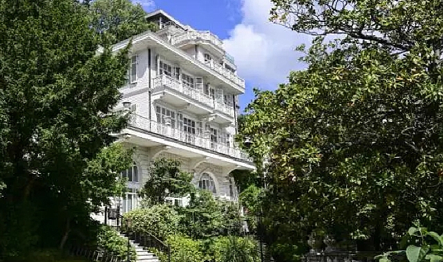 İstanbul'da Bebek sahilinde Koza-İpek Holding'e ait yalı 750 Milyona satışta