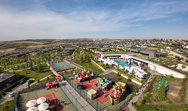 Büyükçekmece'deki doğa içinde bulunan projede festival