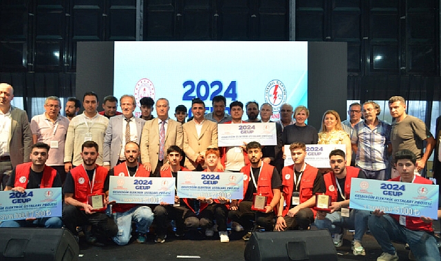 İstanbul'da geleceğin elektrik ustaları bu yarışmada belirlendi