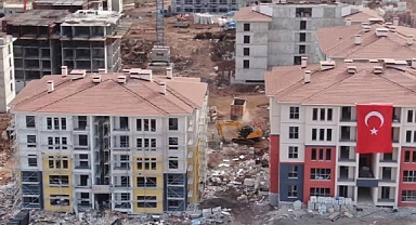 Hatay'da deprem evleri kura heyecanı! AFAD-TOKİ 15 Bin deprem konutu sahiplerine teslim ediliyor...