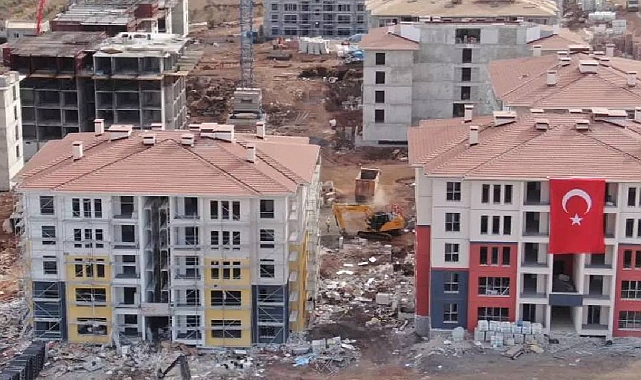Hatay'da deprem evleri kura heyecanı! AFAD-TOKİ 15 Bin deprem konutu sahiplerine teslim ediliyor...
