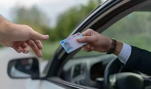 Bakan Yerlikaya'dan ehliyet yenilemeyenlere ek süre! İşte sürücü belgesi yenilemek için en son tarih