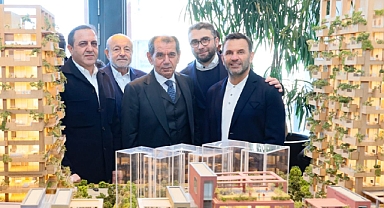 Galatasaray futbol takımı dev konut projesini ziyaret etti