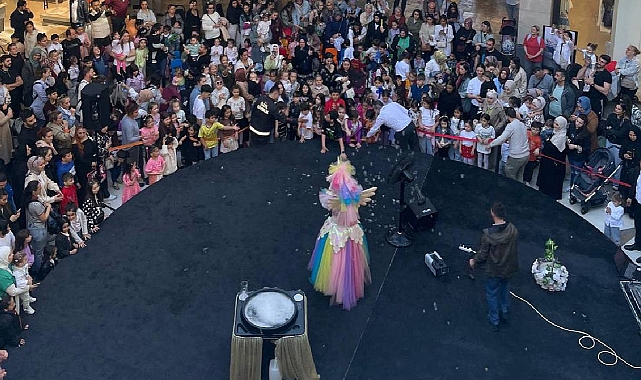 Çoçuklarla eğlence Polat Piyalepaşa Çarşı'da güzel