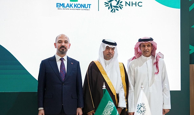 Emlak Konut Global Hayat Mekke projesi için imza attı