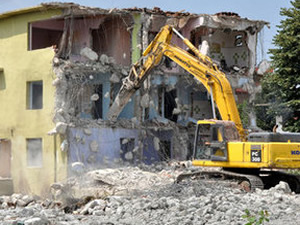 Kentsel dönüşümde binaların yıkımı için 70 firmadan başvuru
