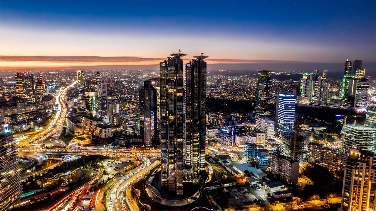 İstanbul'un 360 derece panoramik manzara sunan lüks Towers projesi